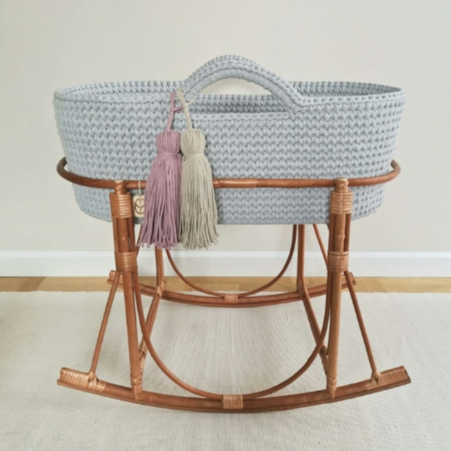 Stylish Moses Baskets For Your Newborn